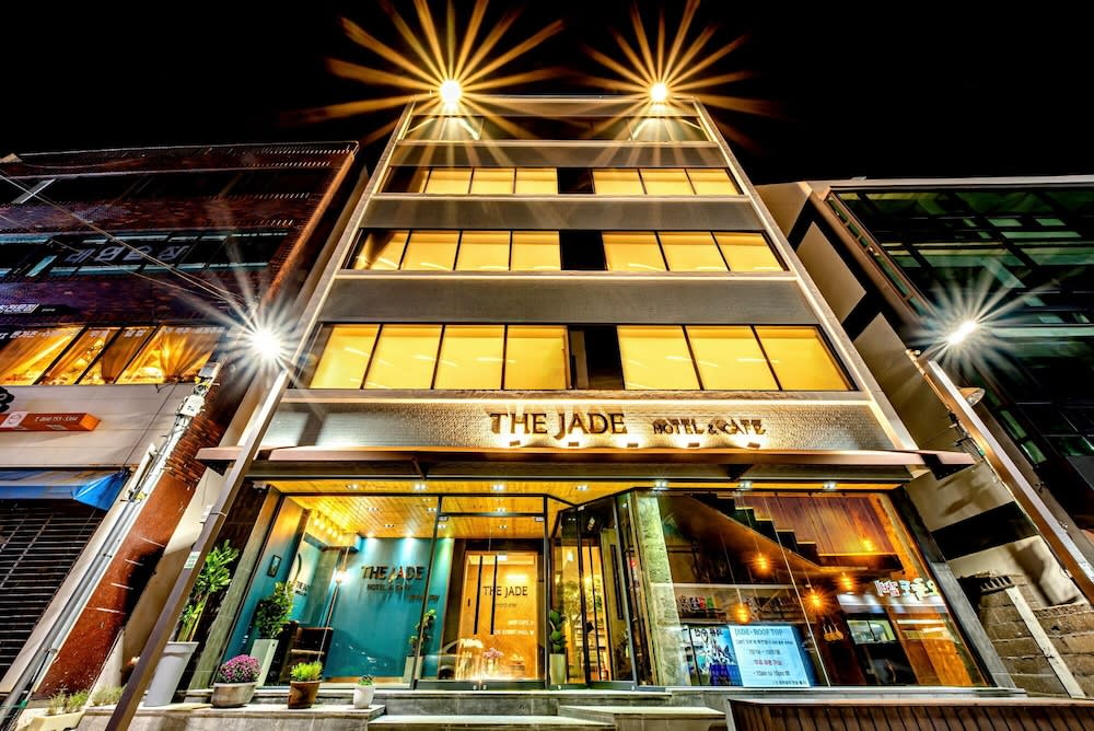 The Jade Hotel 1
