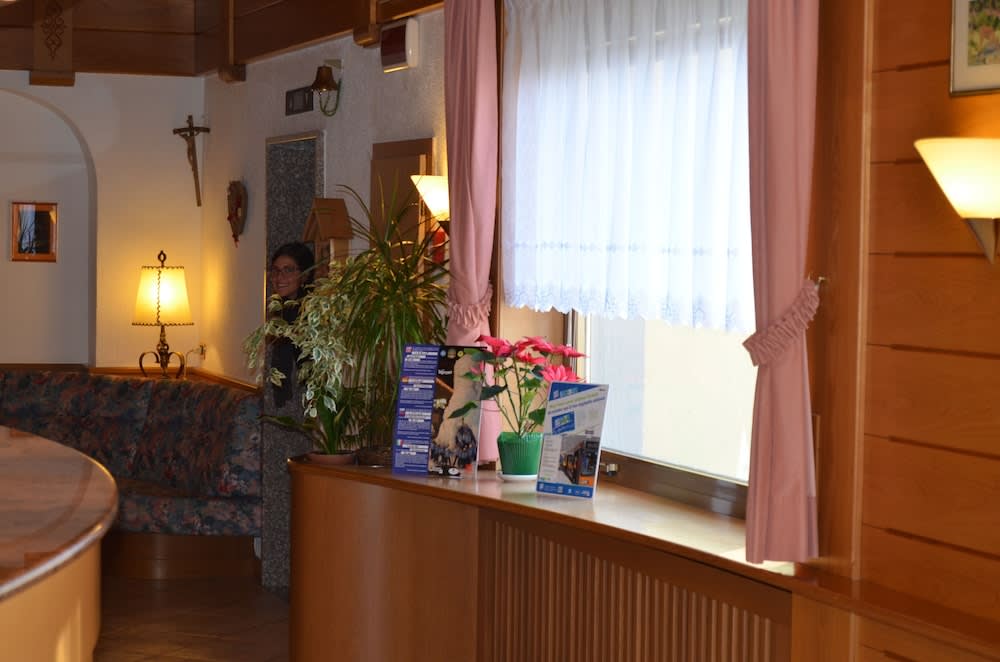 Hotel Ladina 2