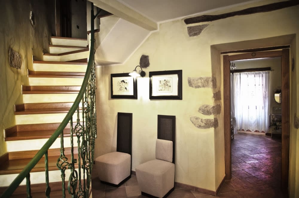 Casa De Ajala - B&B de Charme in Antica Dimora totalmente ristrutturata e dotata di tutti i confort Bagni privati Spazio living Patio esterno Ambienti climatizzati Degustazioni prodotti locali 2