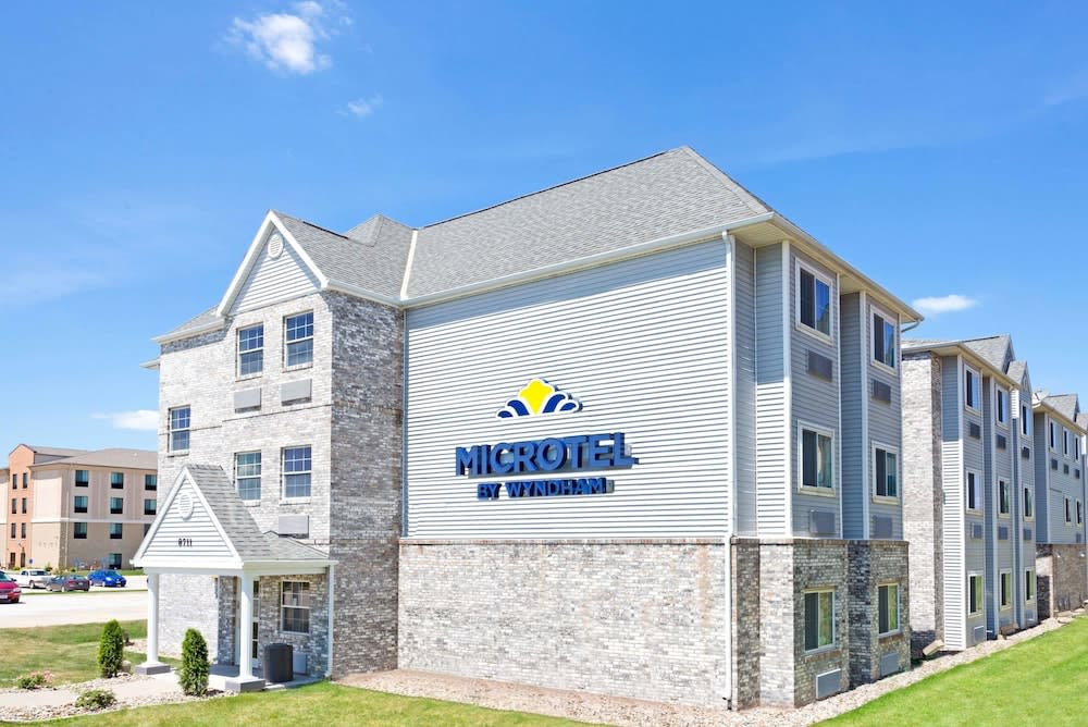 Microtel Inn & Suites by Wyndham Urbandale/Des Moines 1