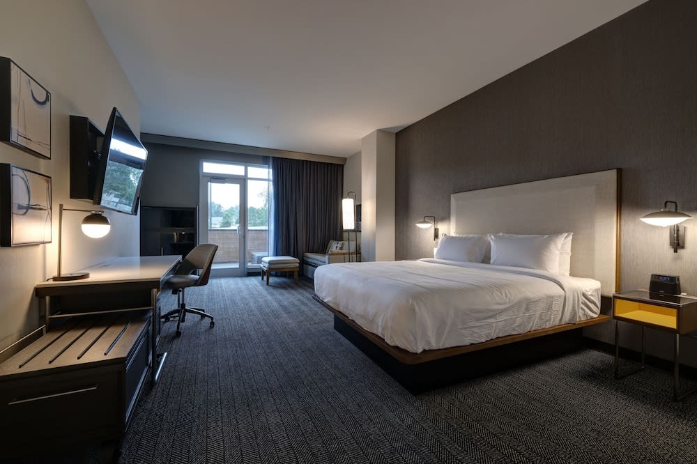 Courtyard by Marriott Iowa City University Heights 1