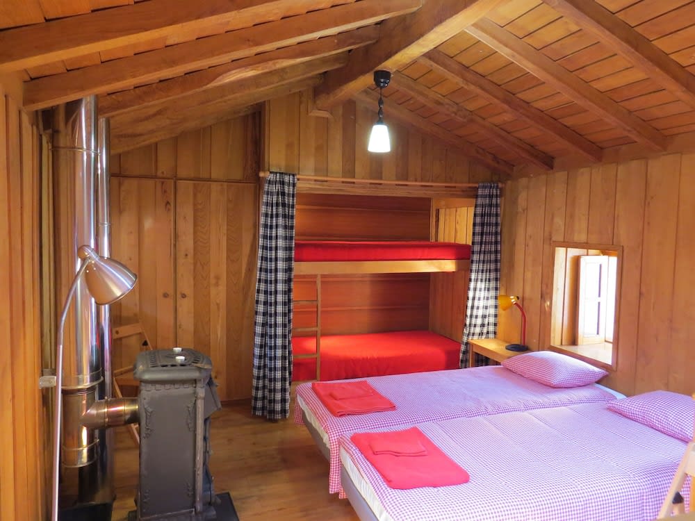 Room in Cabin - Restored, Rustic and Rural Mini Cottage in Typical Portuguese Village 2