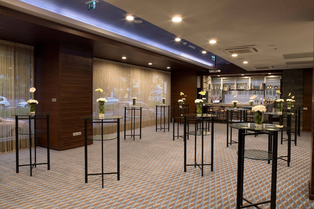 Renaissance Izmir Hotel 2