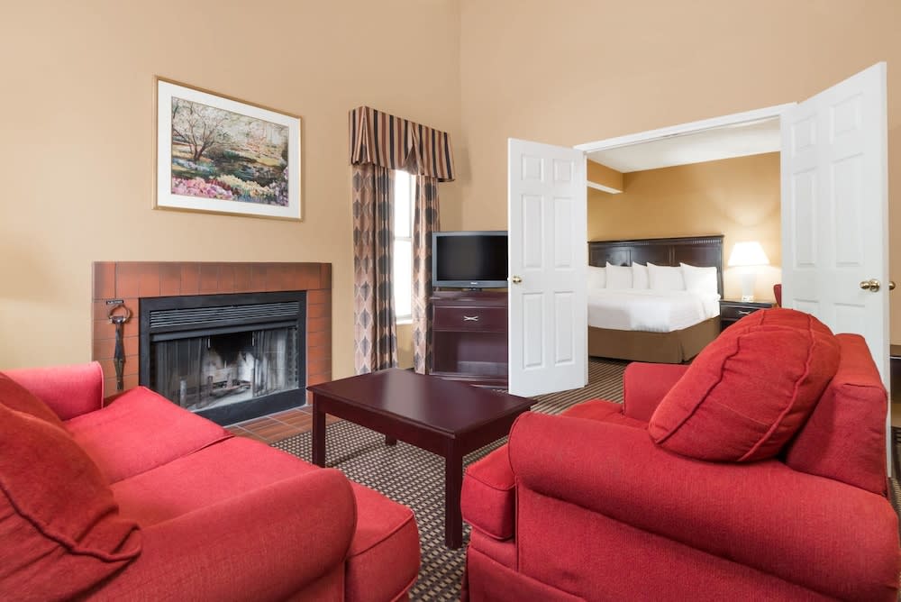 Hawthorn Extended Stay by Wyndham Columbus 1