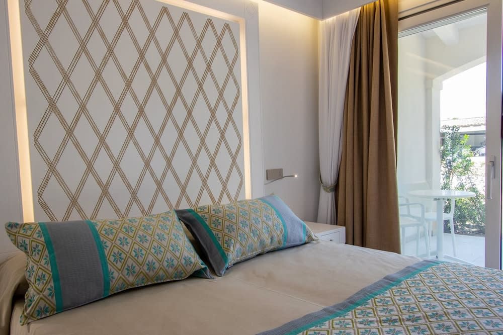 Limone Beach Resort 4