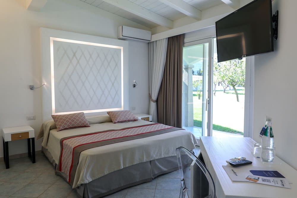 Limone Beach Resort 5