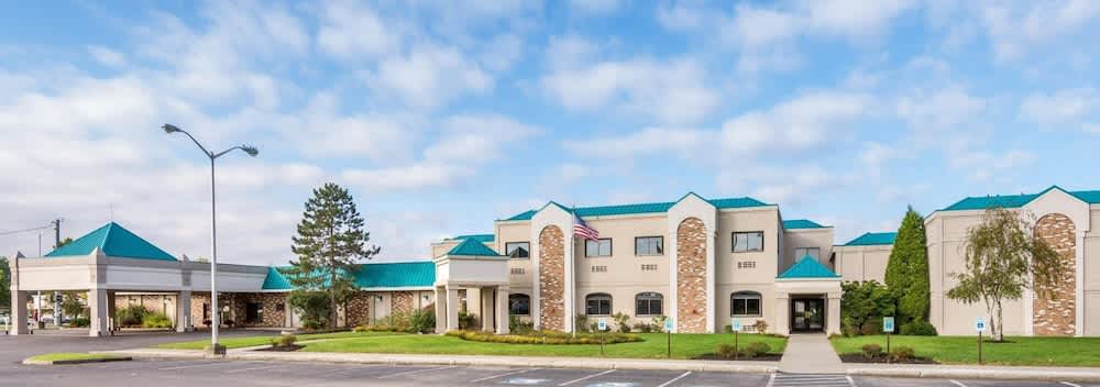 Cayuga Blu Hotel 1