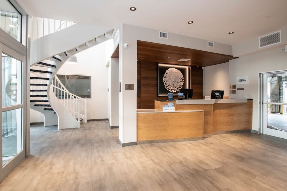 Fairfield by Marriott Inn & Suites Newport Cincinnati 4