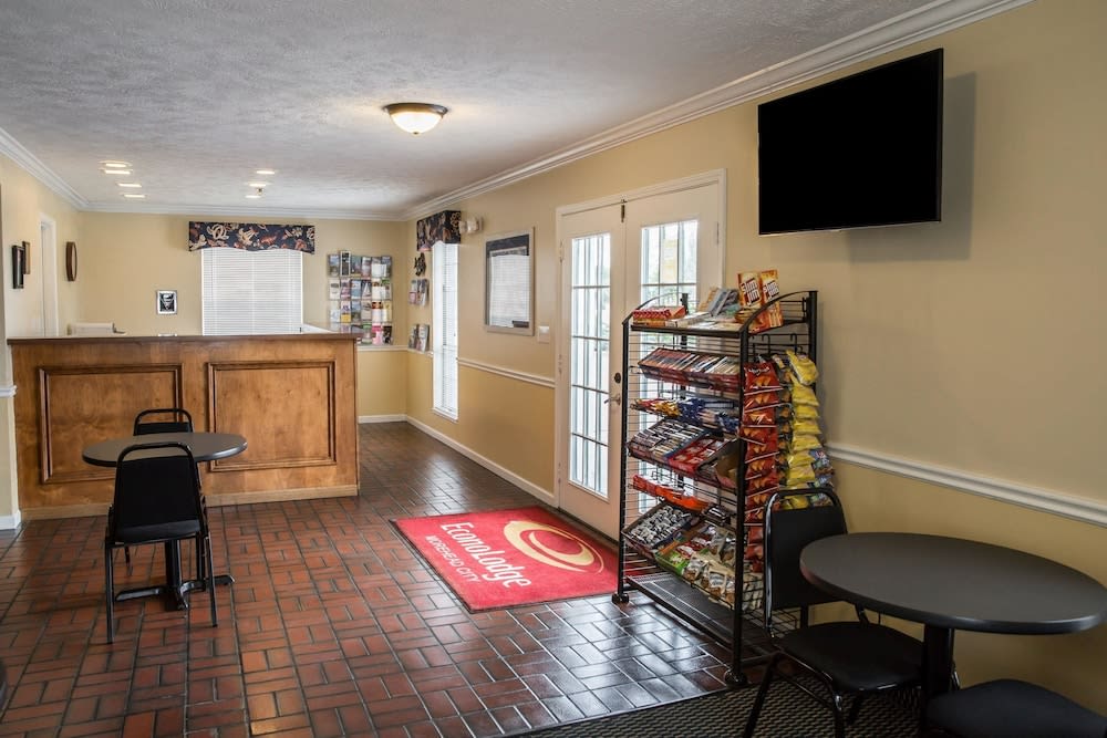Econo Lodge Crystal Coast 2