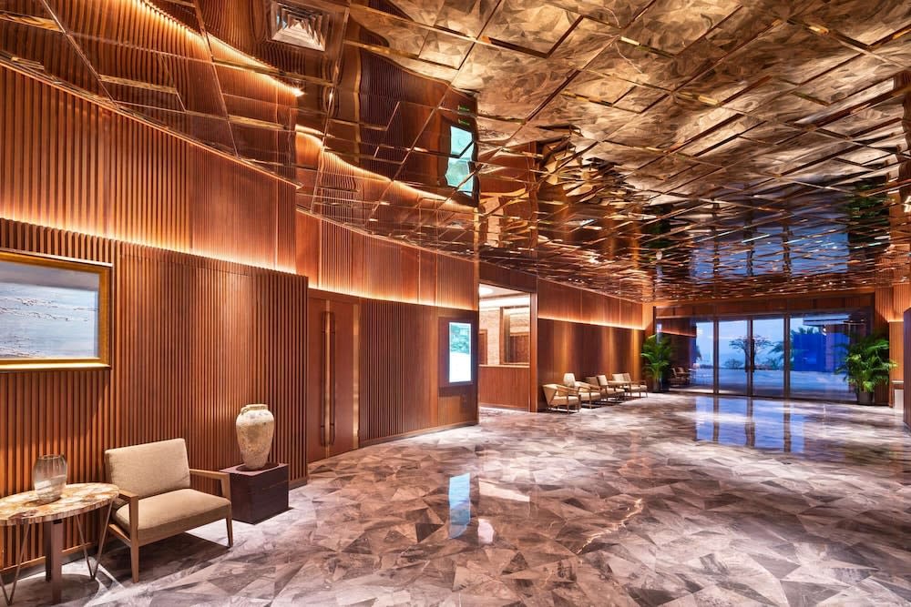 Wyndham Grand Plaza Royale Shuangyue Bay 2