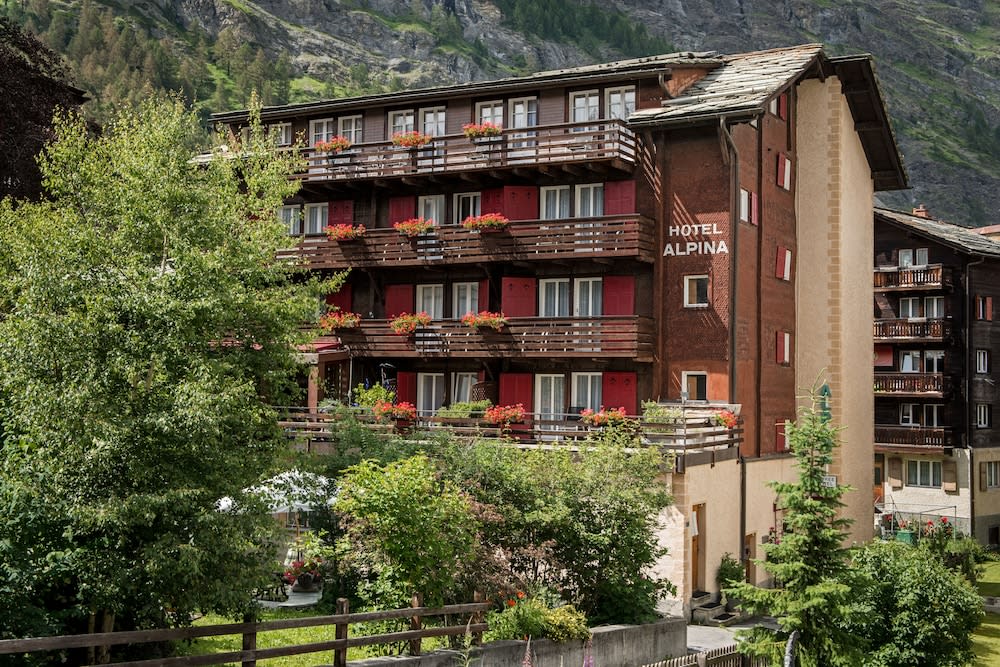 Hotel Alpina 1