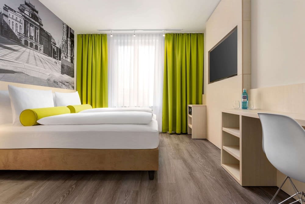 Super 8 by Wyndham Chemnitz 1