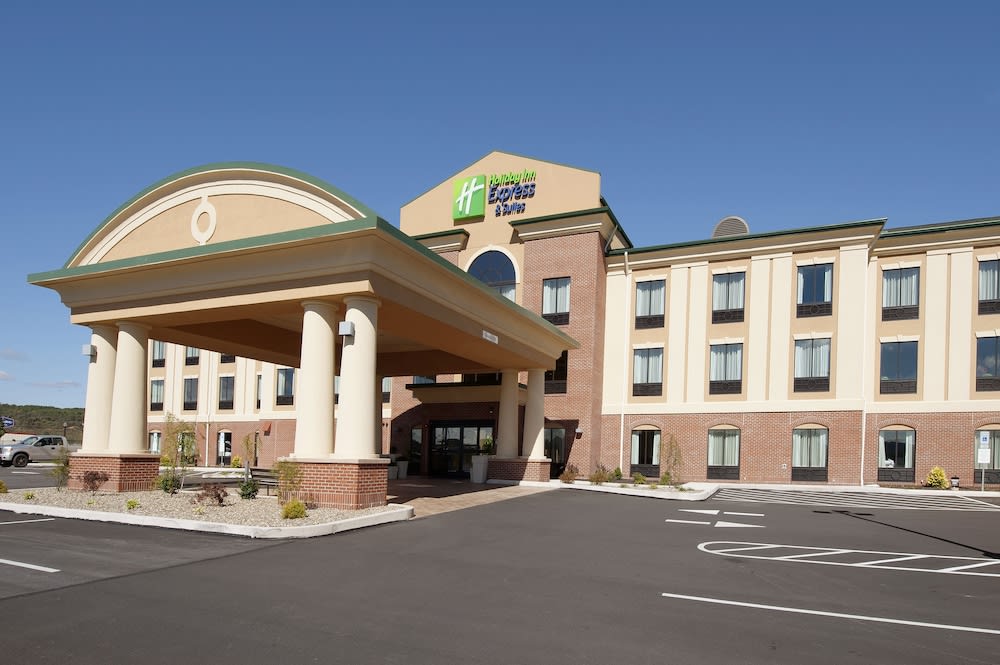 Holiday Inn Express Hotel & Suites Clearfield by IHG 1