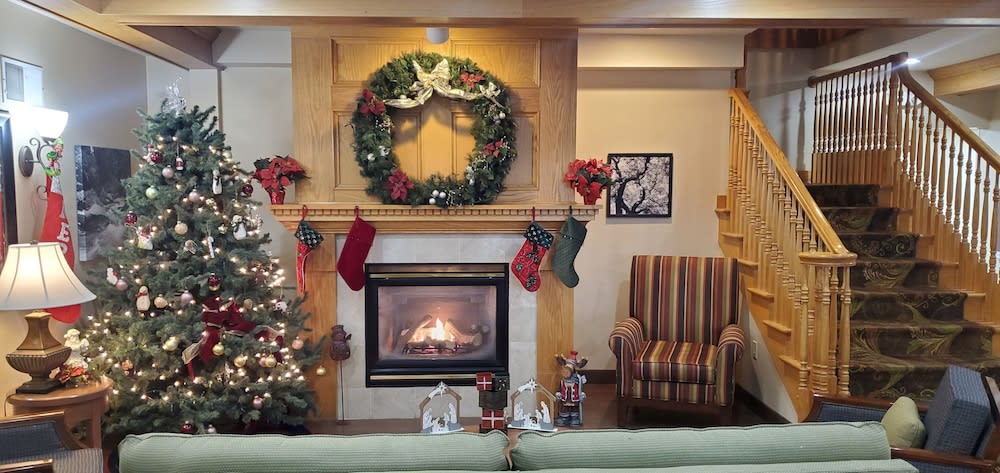 Country Inn & Suites by Radisson, Dundee, MI 5