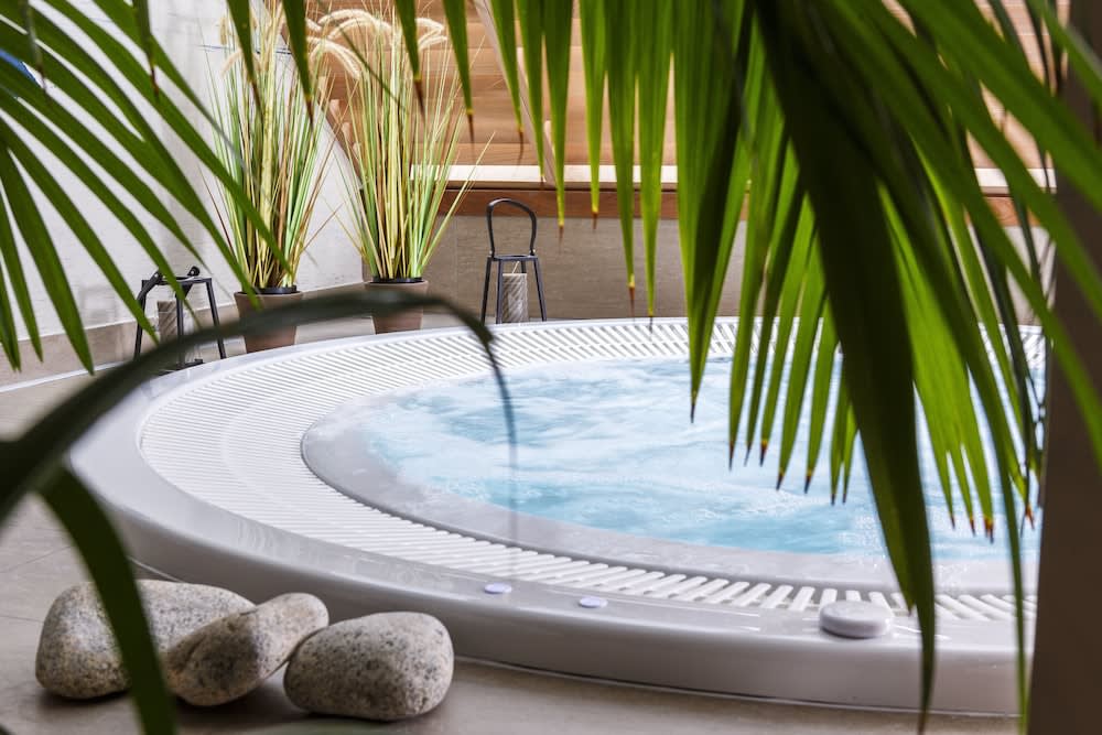 Best Western Les Bains Hôtel & SPA Perros-Guirec 1