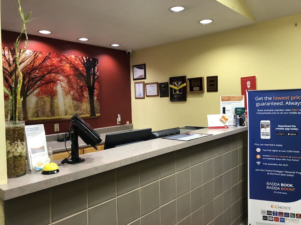 Econo Lodge Marion I-81 2
