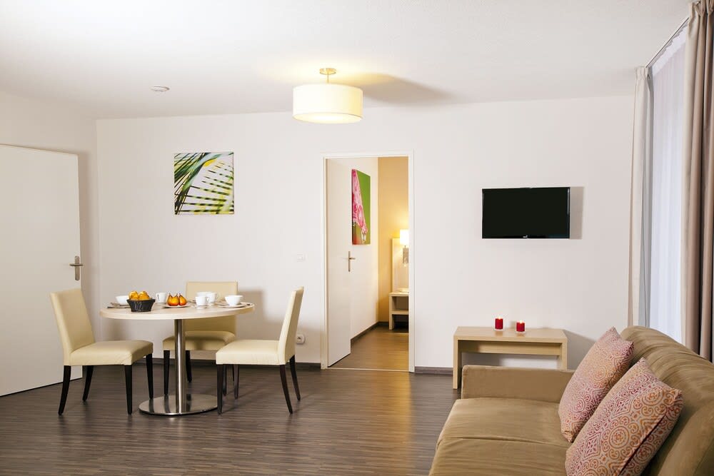 Residhome Neuilly Bords De Marne 5