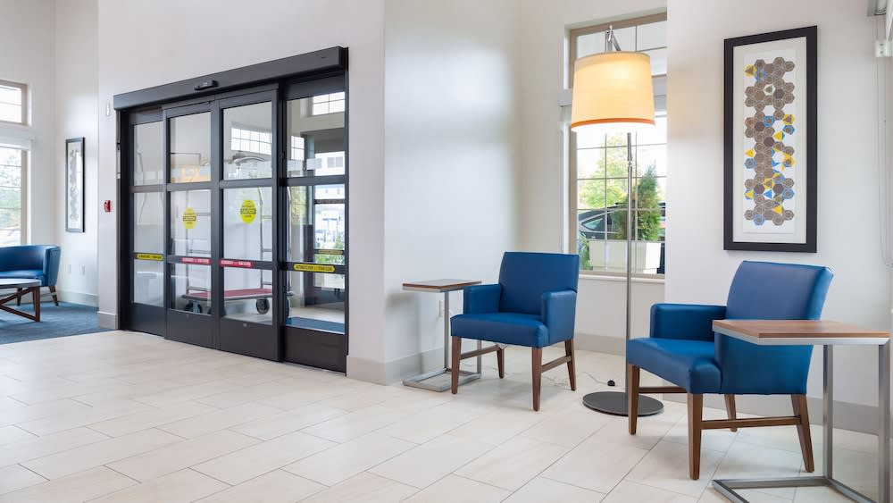 Holiday Inn Express & Suites HOOD RIVER by IHG 2