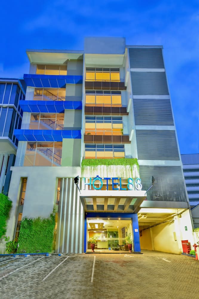 Hotel 88 Embong Kenongo by WH 1