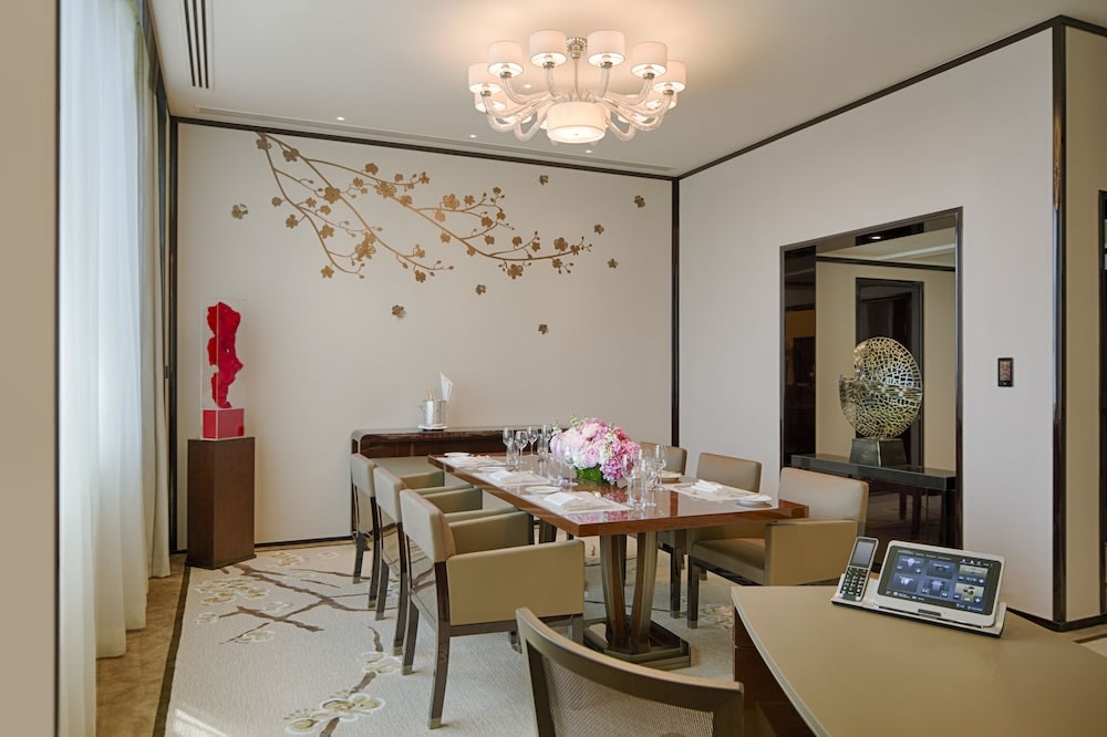 The Peninsula Hong Kong 2