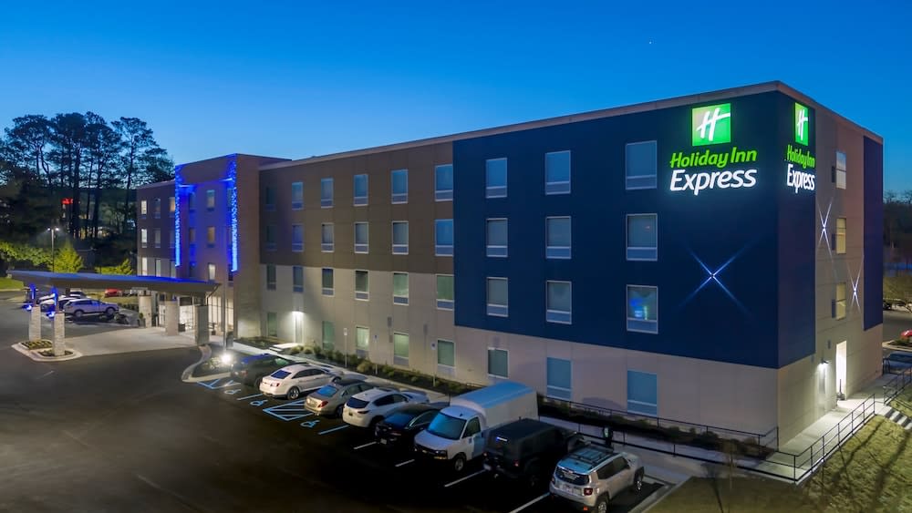Holiday Inn Express & Suites HUNTSVILLE – SPACE CENTER by IHG 1