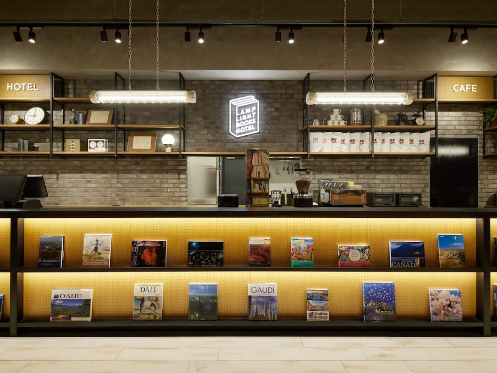 LAMP LIGHT BOOKS HOTEL fukuoka 2