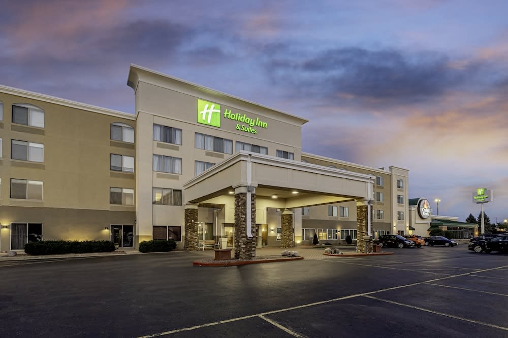 Holiday Inn & Suites Wausau-Rothschild by IHG 1