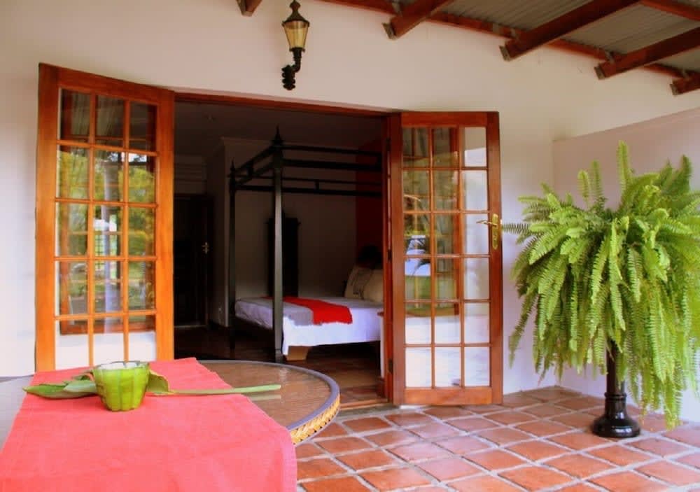 Orange-Ville Lodge & Guesthouse 2