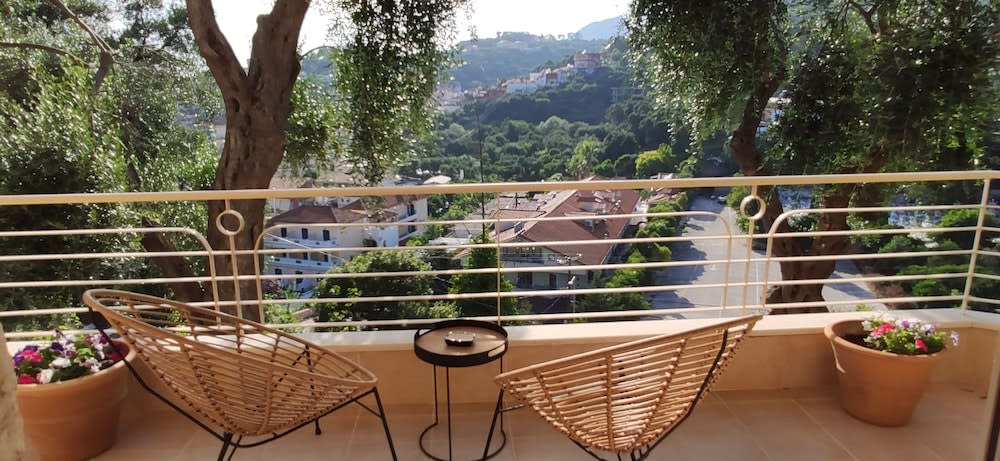 Gallery Suites Parga 1
