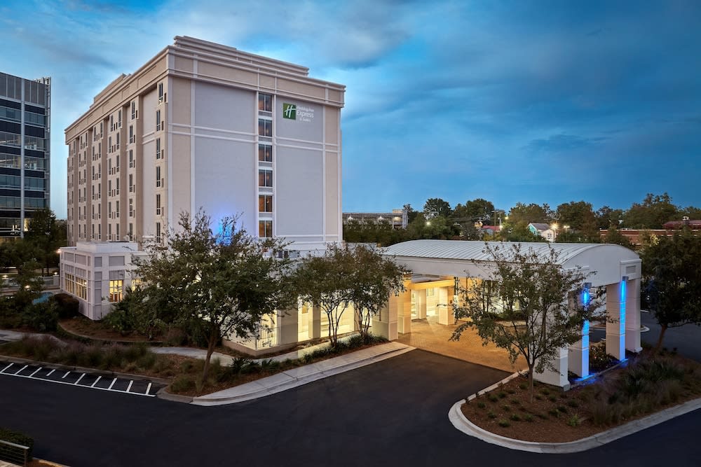 Holiday Inn Express & Suites CHARLESTON DWTN – MEDICAL CTR by IHG 1