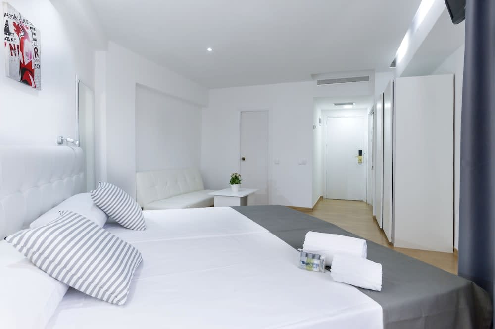 Boutique Urban Madrid Genova 5