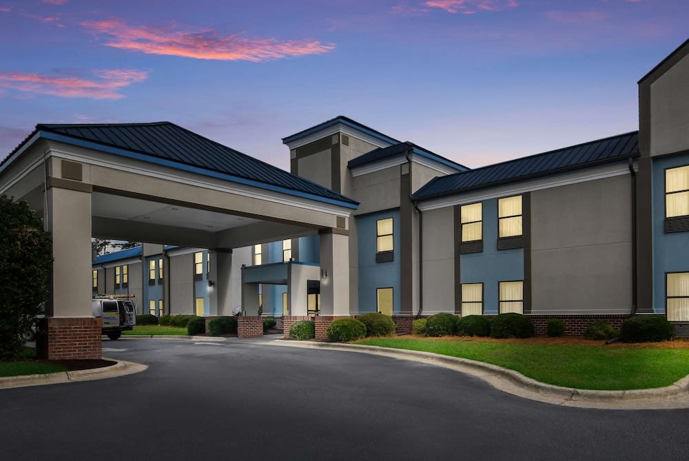 SureStay Plus by Best Western Tarboro-Kingsboro 1