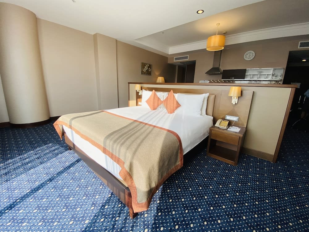 Parkside Hotel & Apartments 1