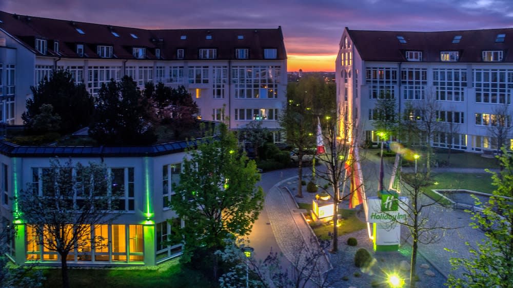 Holiday Inn MUNICH - UNTERHACHING by IHG 1