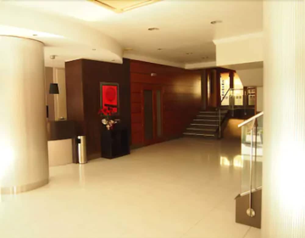 Hotel Gran Regente 5