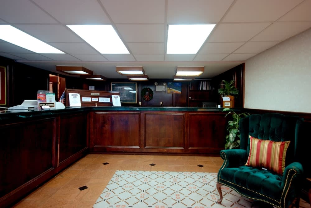 Country Hearth Inn & Suites Marietta 2