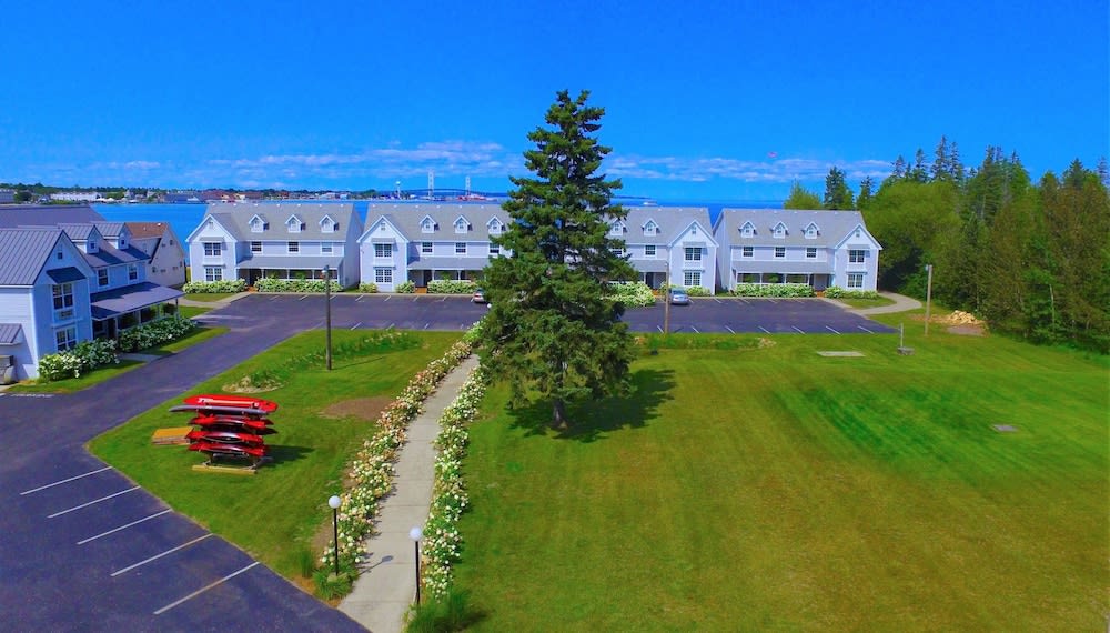 Clearwater Lakeshore Motel 1
