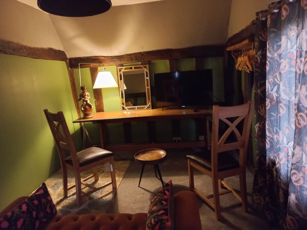 The Hole In The Wall 5