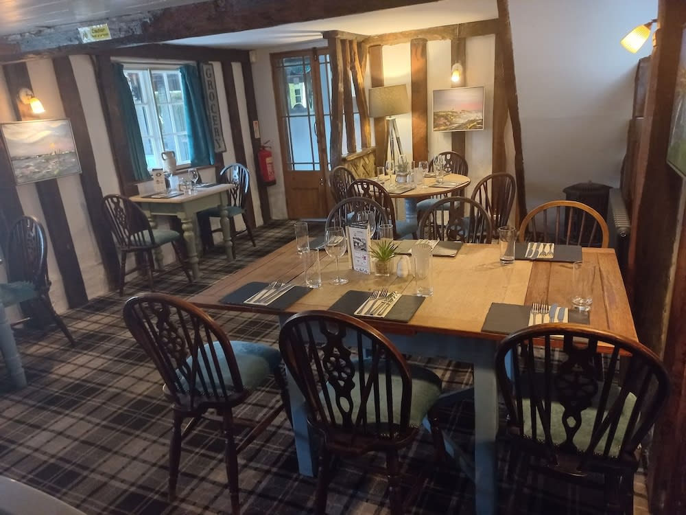 The Hole In The Wall 1