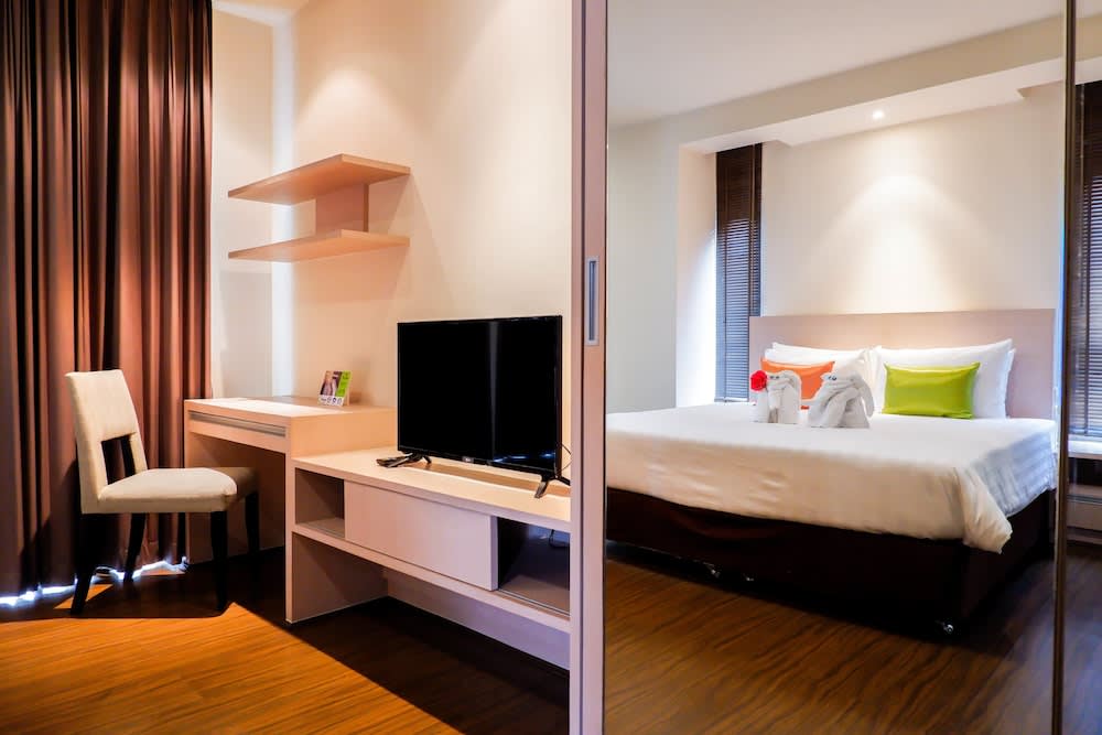 Park Village Rama II 1