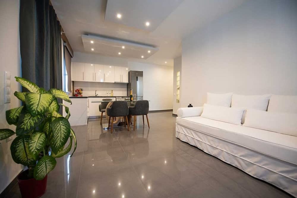 Zannis Hotel 2