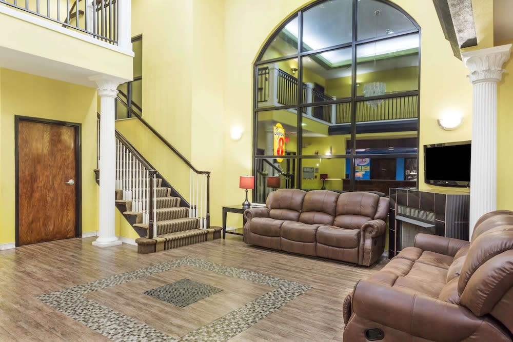 Super 8 by Wyndham Hull Street Midlothian Richmond Area 2