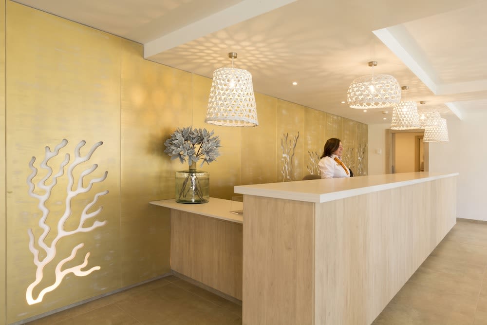 HSM Regana - Adults only 4