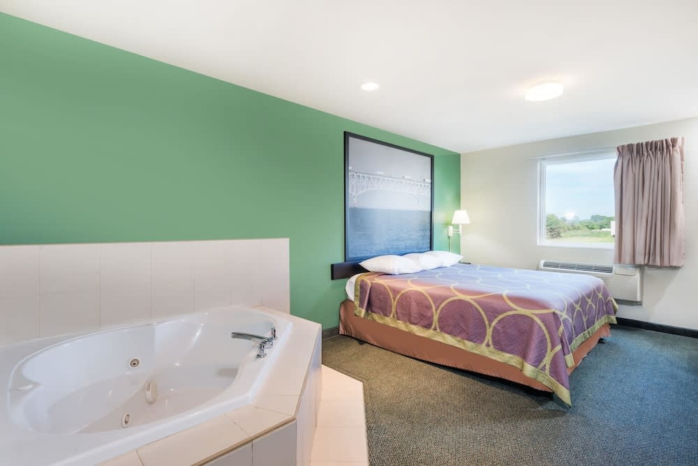 Super 8 by Wyndham Hagerstown/Halfway Area 5