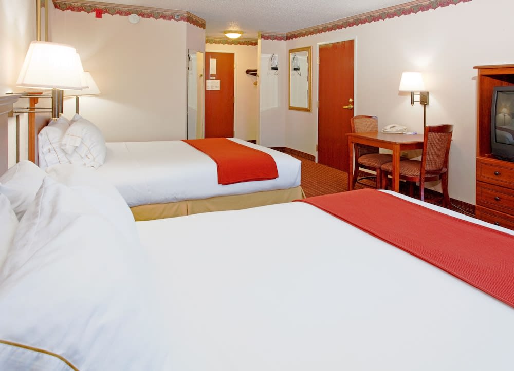 Holiday Inn Express Hillsville by IHG 4