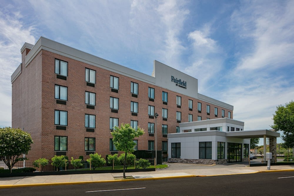 Fairfield Inn by Marriott JFK Airport 1