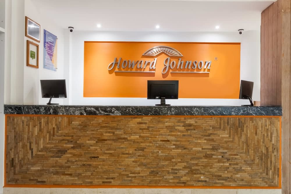 Howard Johnson Leon Avenida 2