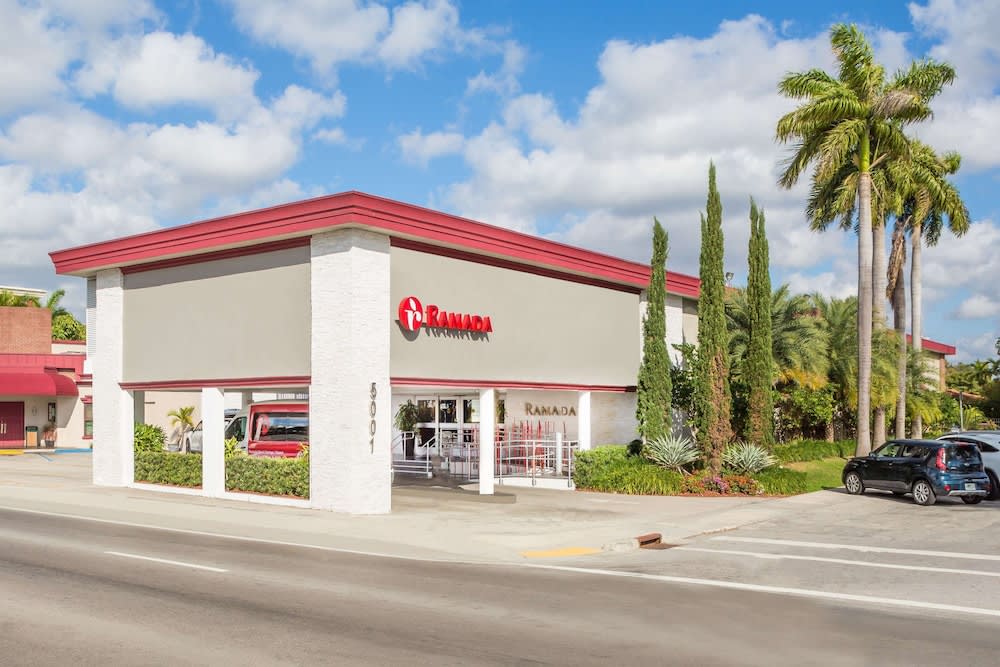 Ramada by Wyndham Miami Springs/Miami International Airport 1