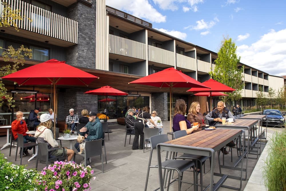 Banff Aspen Lodge 1
