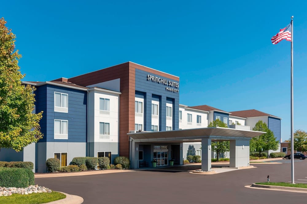 SpringHill Suites Grand Rapids North 1